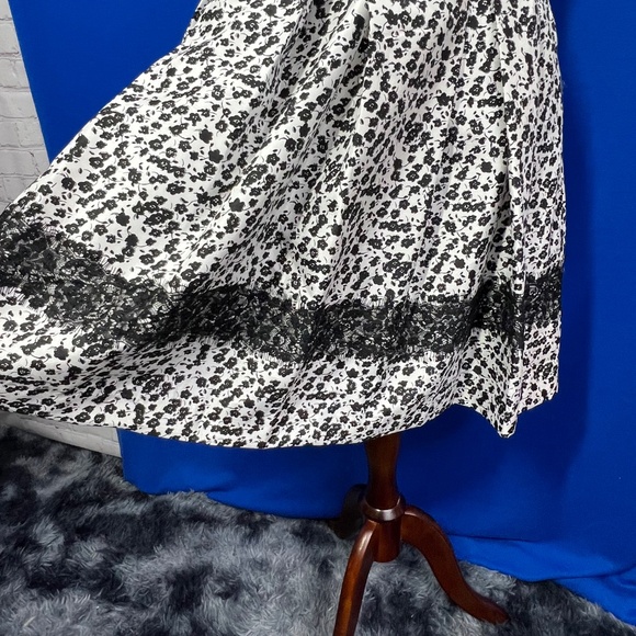 👗|•DANNY AND NICOLE•| Pretty Black & White Fit & Flare Dress Size 12 - Picture 7 of 14